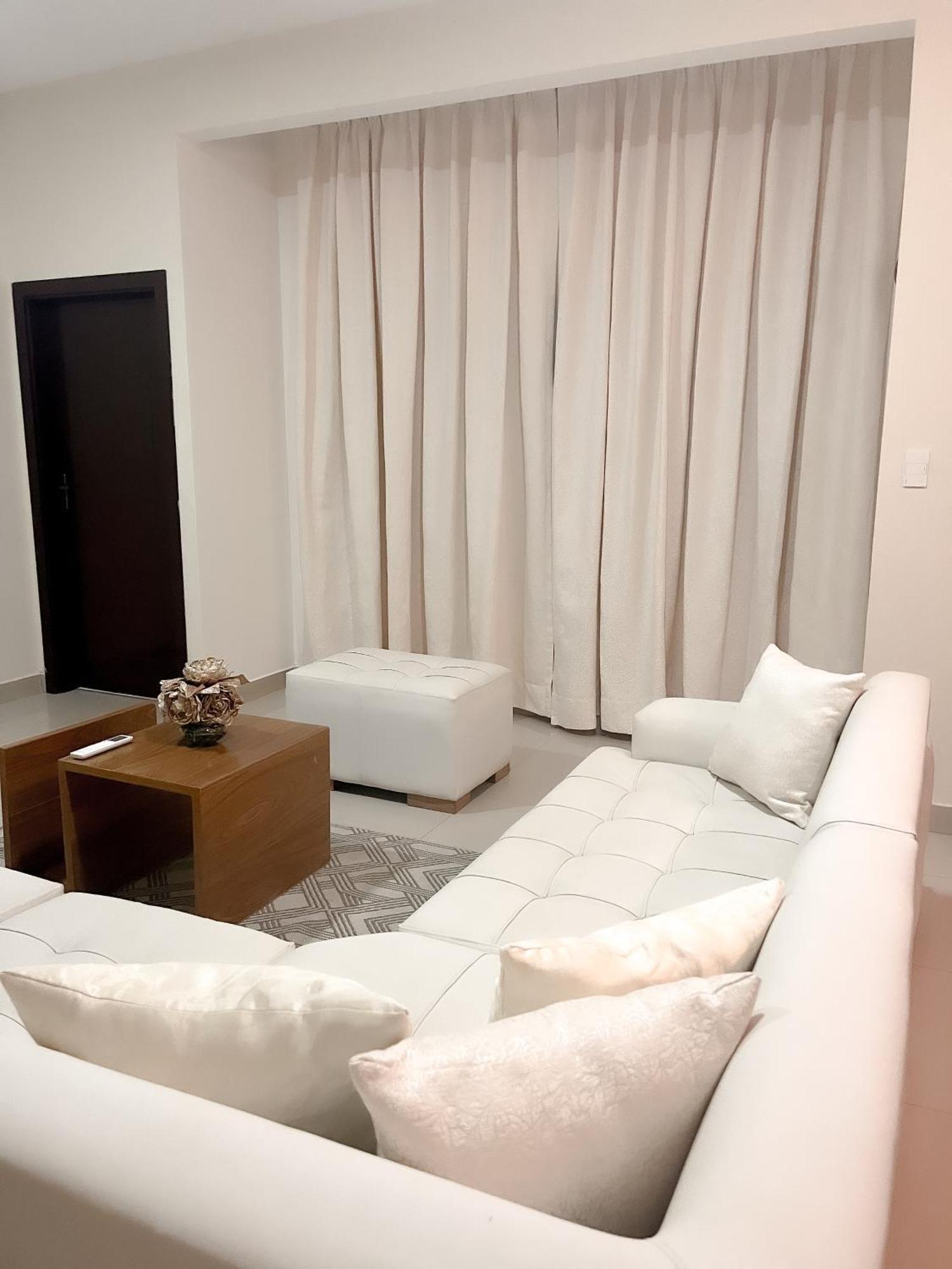 Suite Posada Express With Free Airport Shuttle Santa Cruz de La Sierra Bagian luar foto
